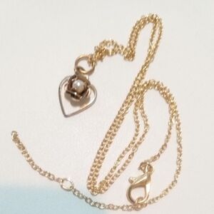 Sarah Coventry Vintage Faux Pearl Gold Tone Flower Rose Heart Necklace Dainty